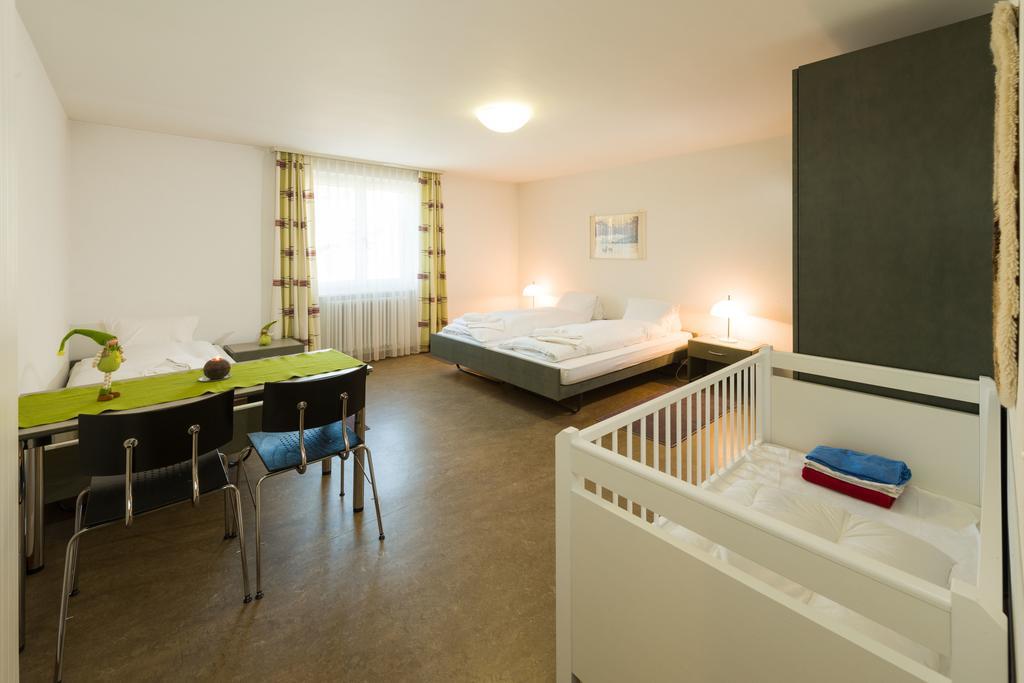 Postgebaeude Apartment Grachen Exterior photo
