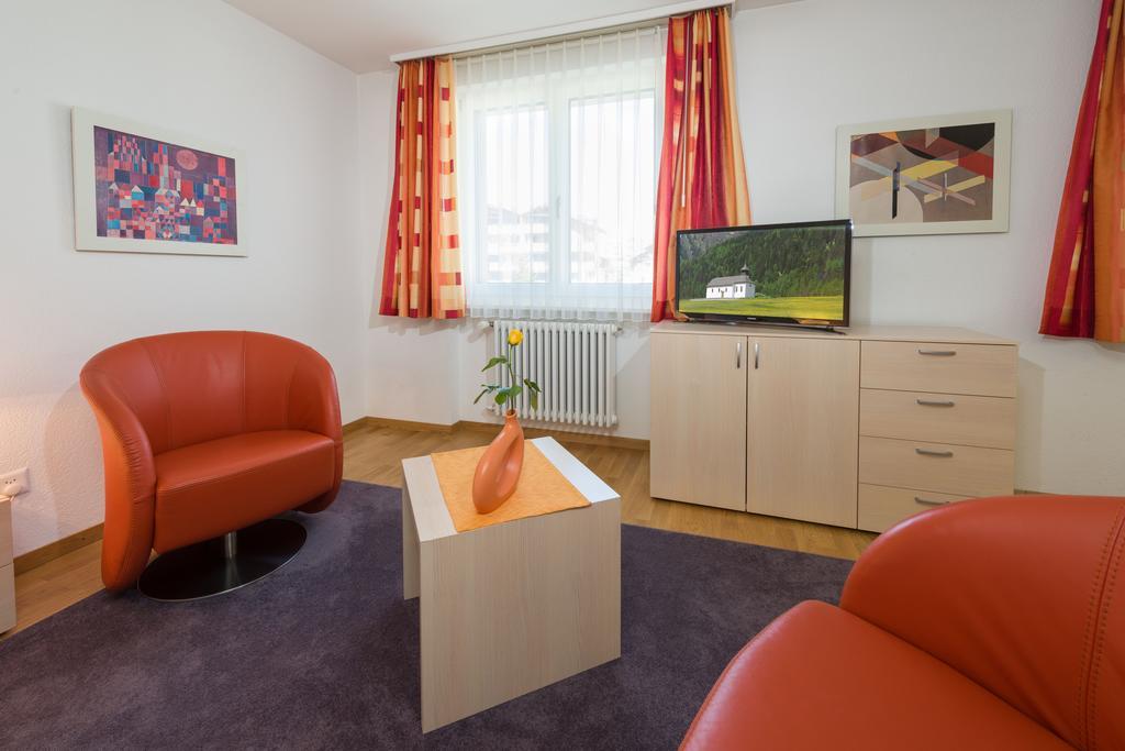 Postgebaeude Apartment Grachen Exterior photo