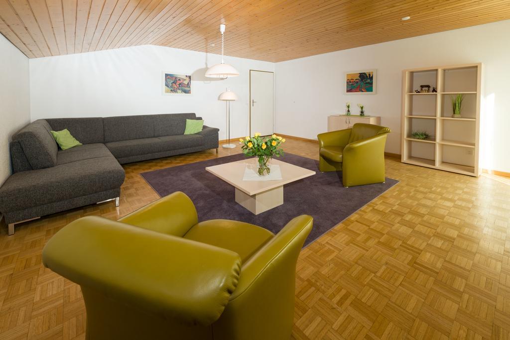 Postgebaeude Apartment Grachen Exterior photo