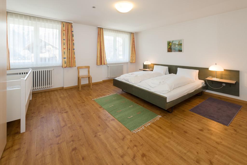 Postgebaeude Apartment Grachen Exterior photo
